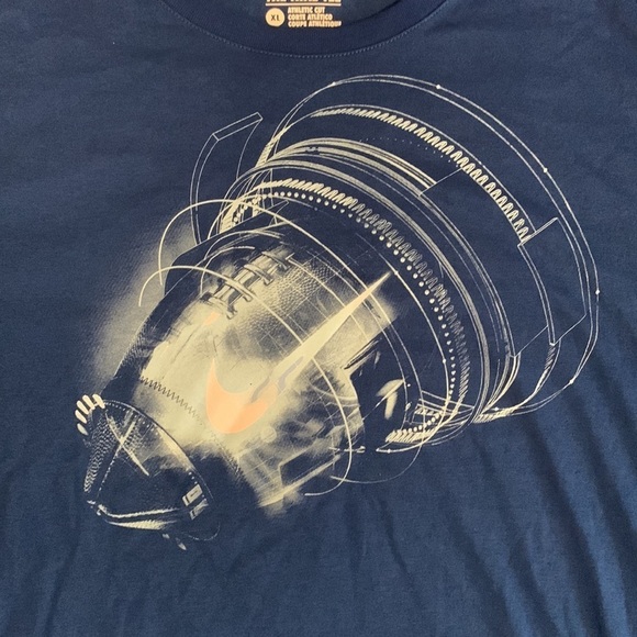 Mens Nike XL Dri Fit Shirt - Picture 2 of 3